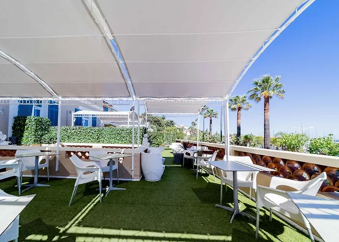 Hotel Le Rabelais